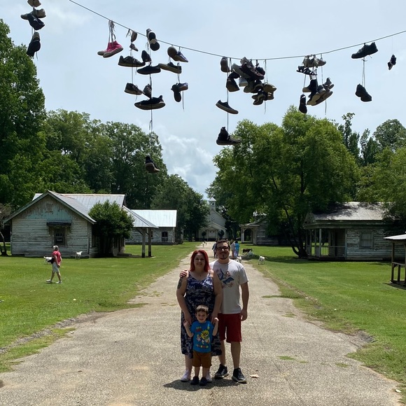 Meet your Posher, Christine - Picture 2 of 4